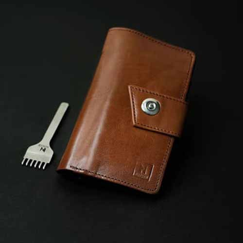 Men’s Slim Bi-fold Wallet with Gift Box